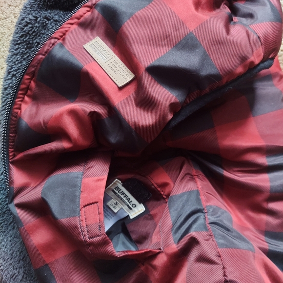 Buffalo David Bitton Reversible Puffer Fleece Vest Boys Size 8 Red and Black - Picture 6 of 7